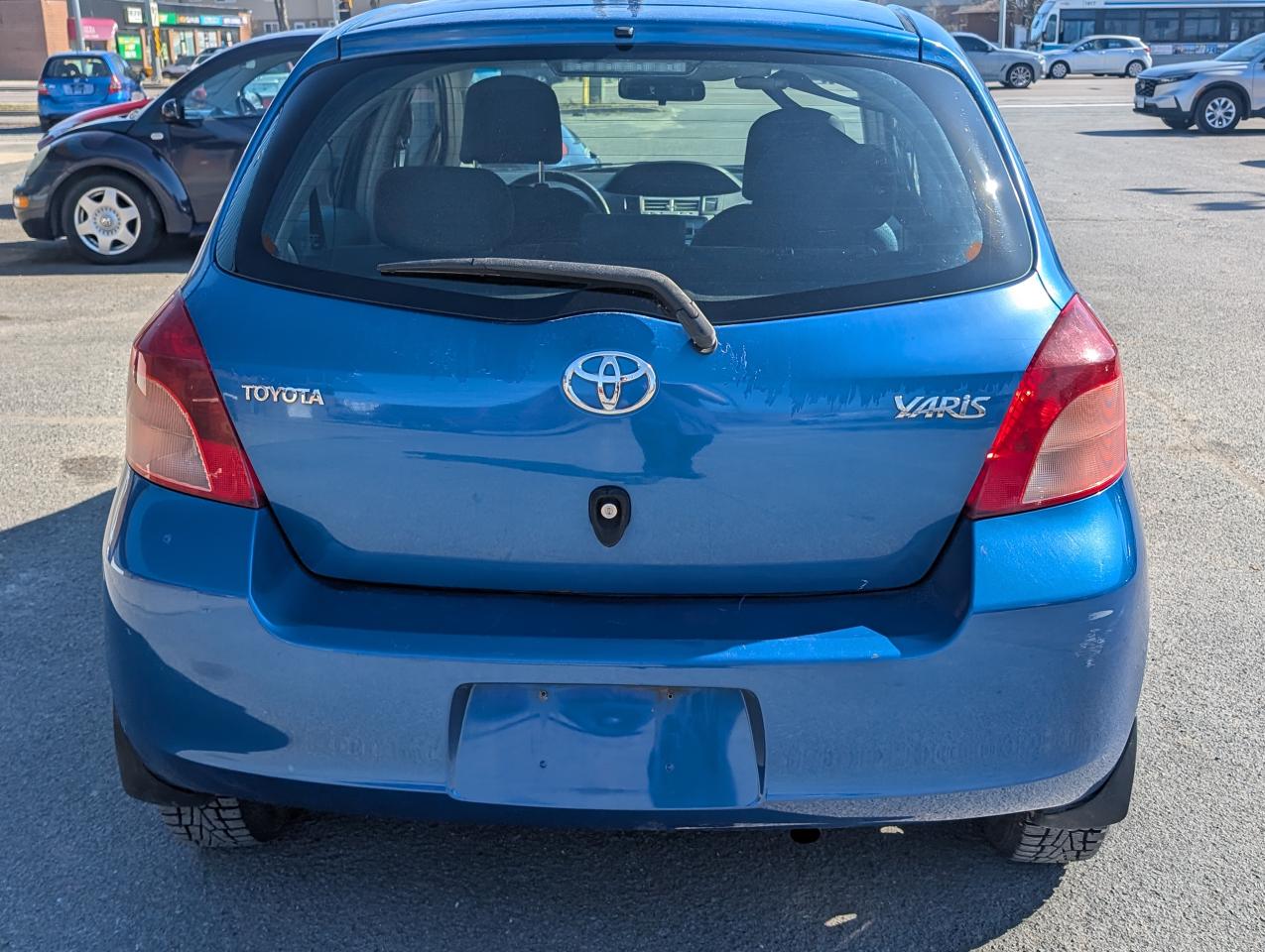 2008 Toyota Yaris LE - Photo #4