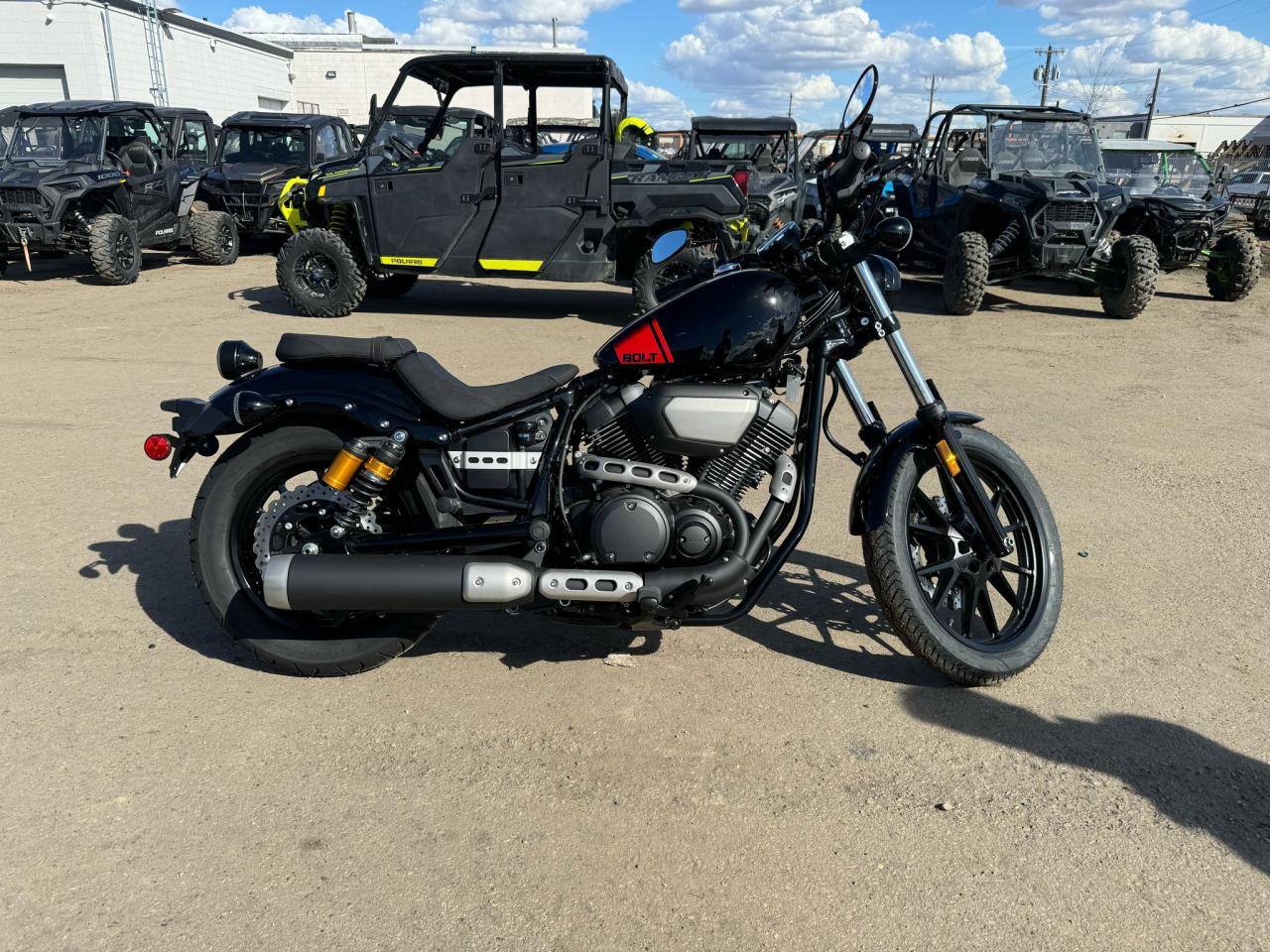 2025 Yamaha Bolt  - Photo #8