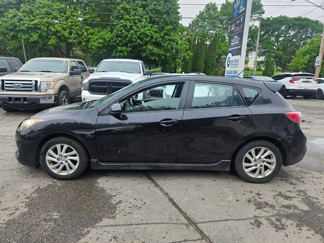 2012 Mazda MAZDA3 4dr HB Sport Man GS-SKY Photo