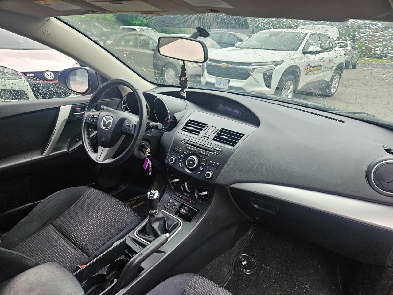 2012 Mazda MAZDA3 4dr HB Sport Man GS-SKY Photo