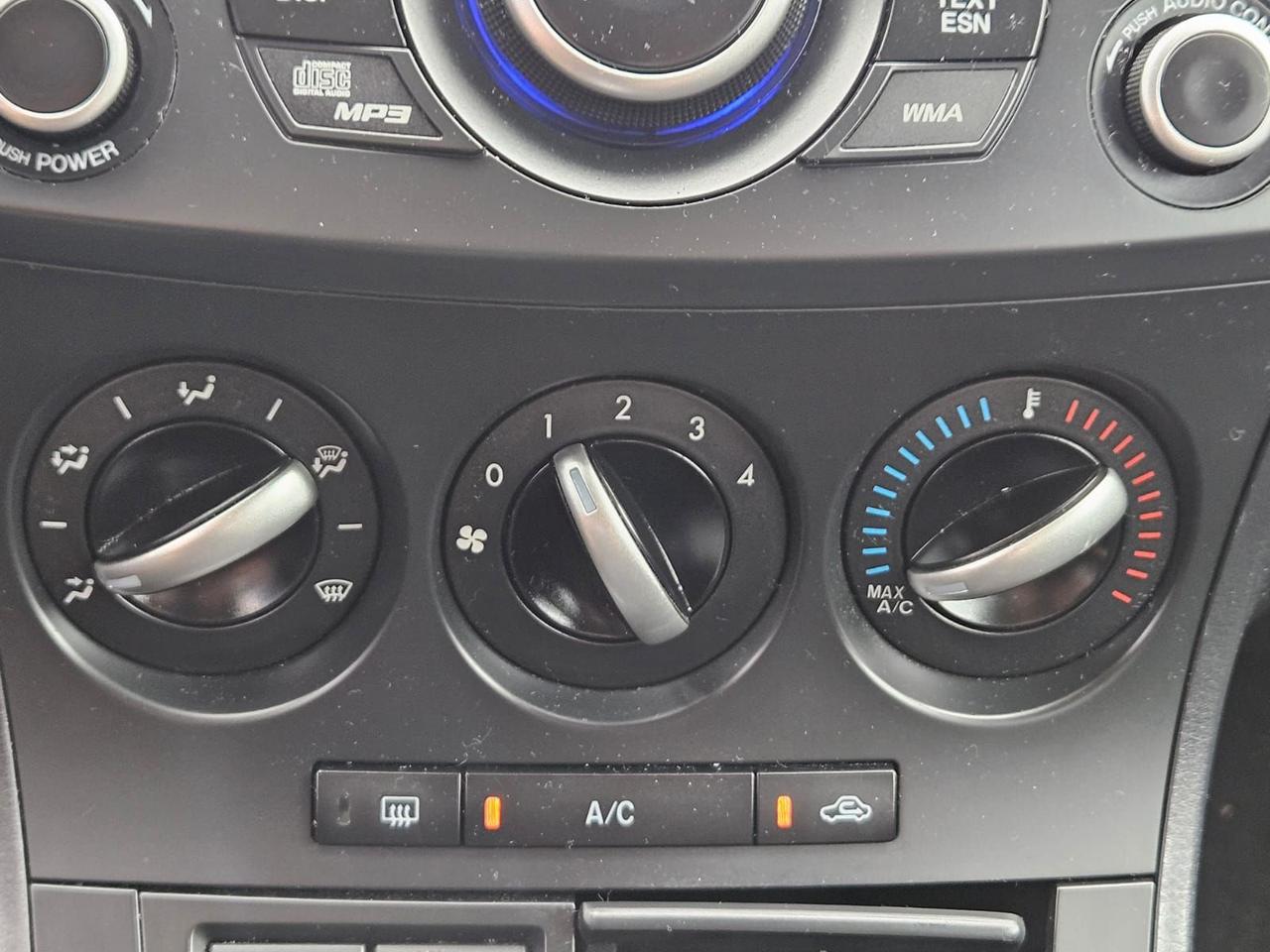 2012 Mazda MAZDA3 4dr HB Sport Man GS-SKY Photo