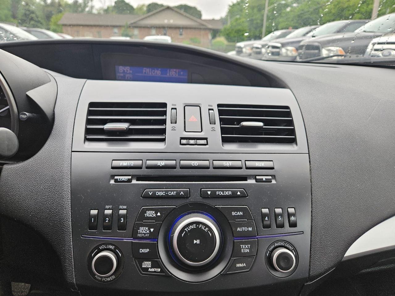2012 Mazda MAZDA3 4dr HB Sport Man GS-SKY Photo