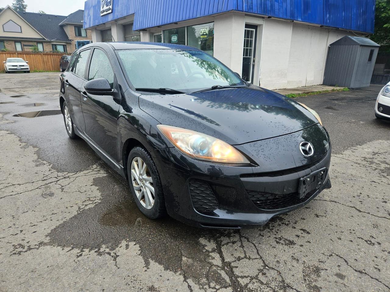 2012 Mazda MAZDA3 4dr HB Sport Man GS-SKY - Photo #1