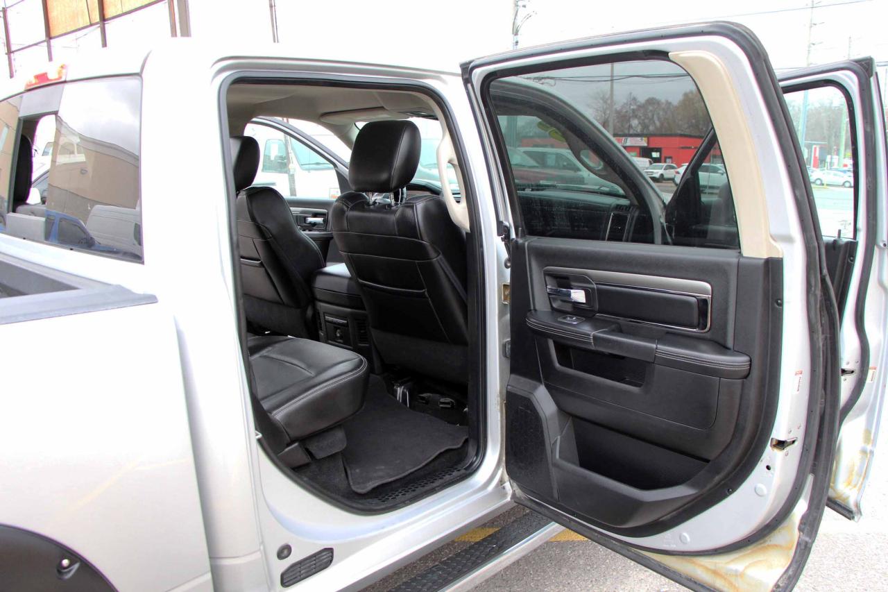 2013 RAM 1500 4WD Crew Cab 140.5" Sport - Photo #10