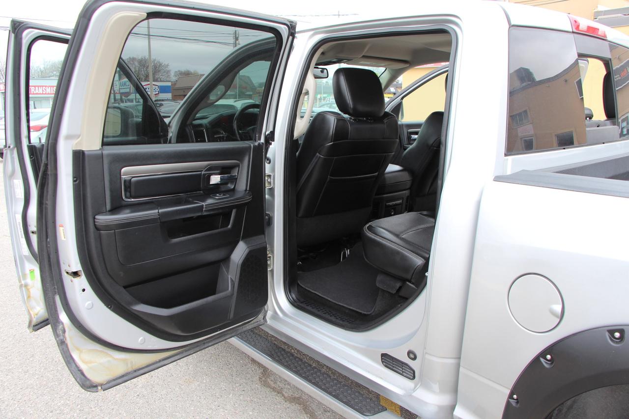 2013 RAM 1500 4WD Crew Cab 140.5" Sport - Photo #12