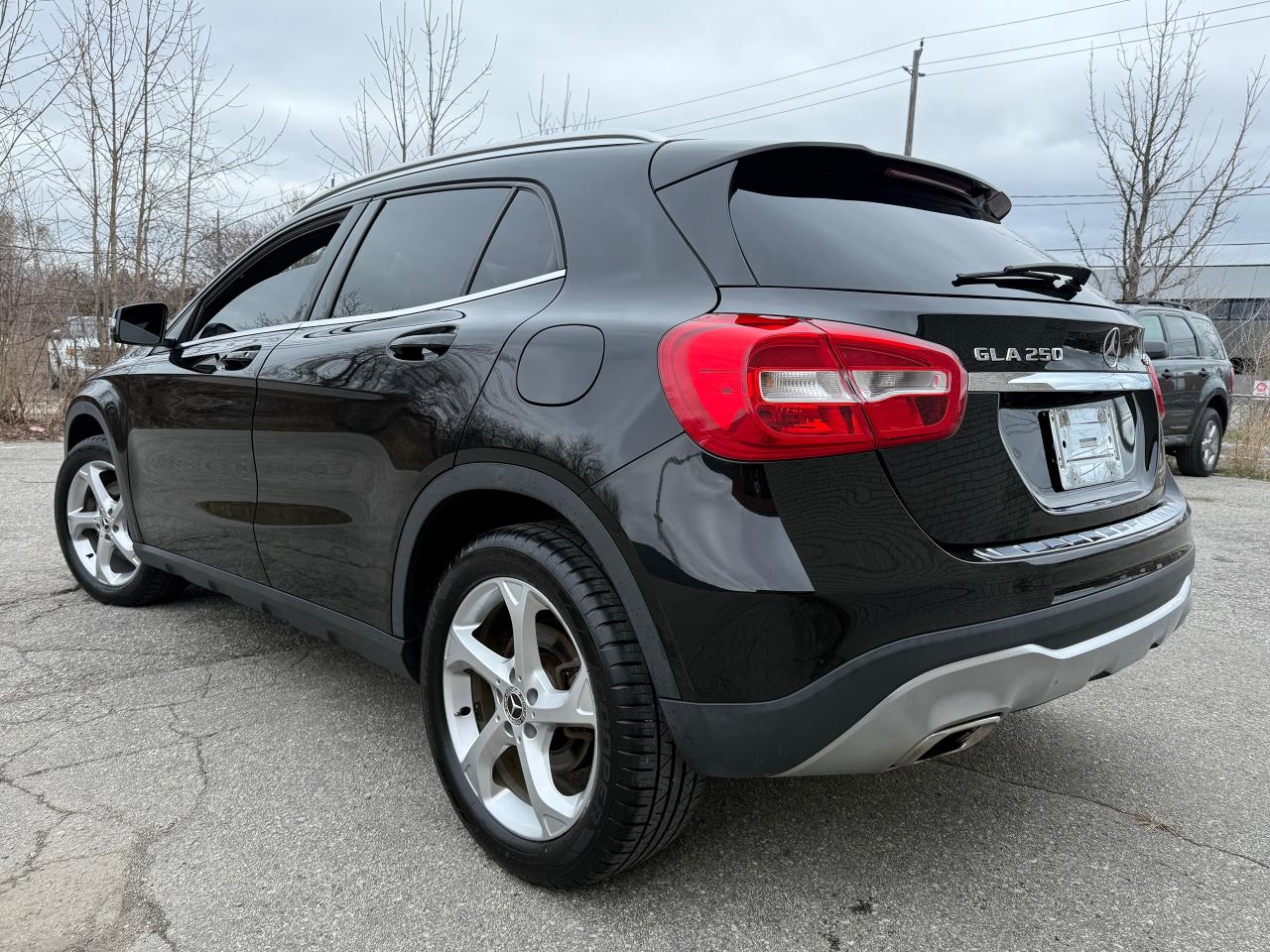 2018 Mercedes-Benz GLA 250 4 MATIC *SAFETY INCL*CLEAN CARFAX* - Photo #3