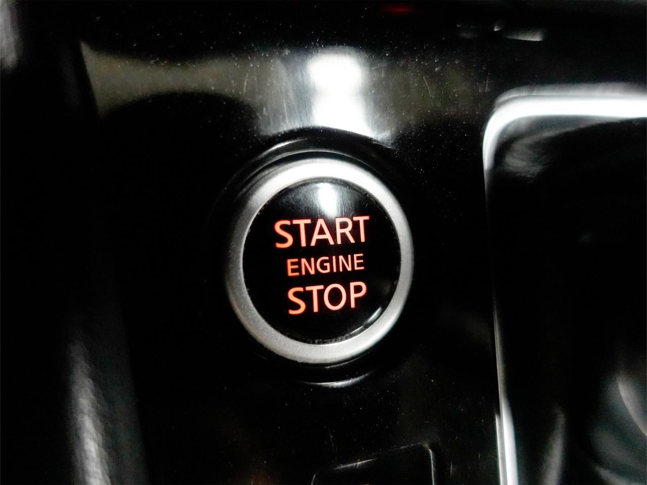 2021 Nissan Kicks SR | Leather | ACC | BSM | Heated Seats | CarPlay