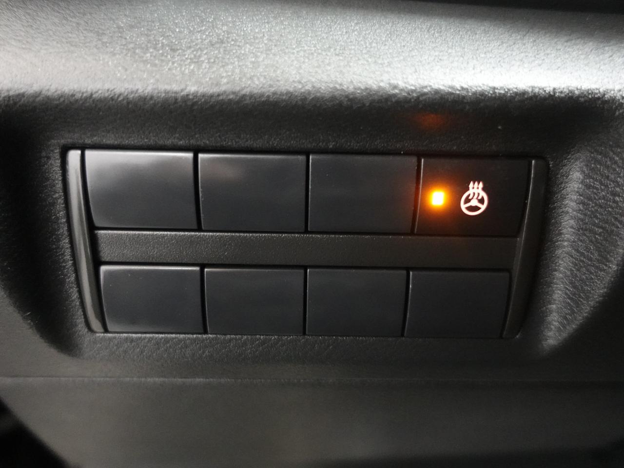 2021 Nissan Kicks SR | Leather | ACC | BSM | Heated Seats | CarPlay
