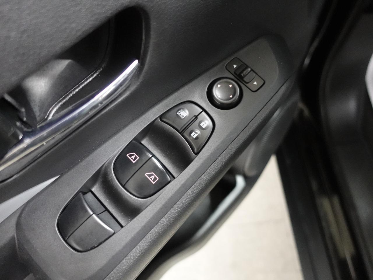 2021 Nissan Kicks SR | Leather | ACC | BSM | Heated Seats | CarPlay