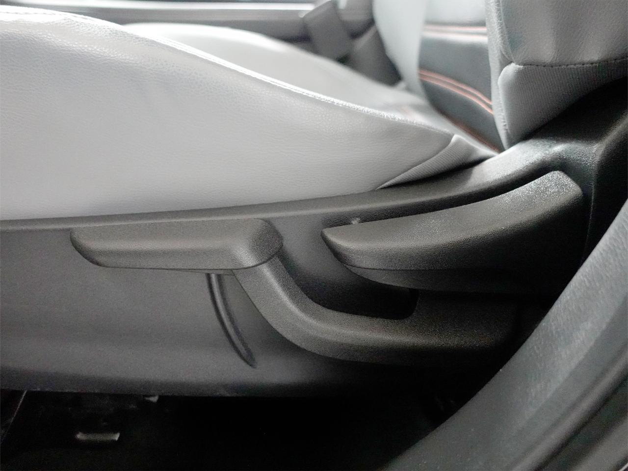 2021 Nissan Kicks SR | Leather | ACC | BSM | Heated Seats | CarPlay