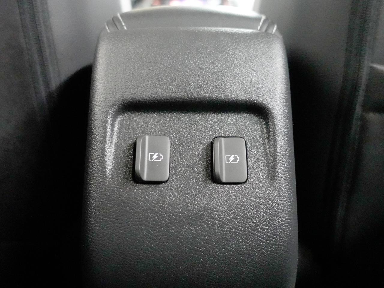 2021 Nissan Kicks SR | Leather | ACC | BSM | Heated Seats | CarPlay