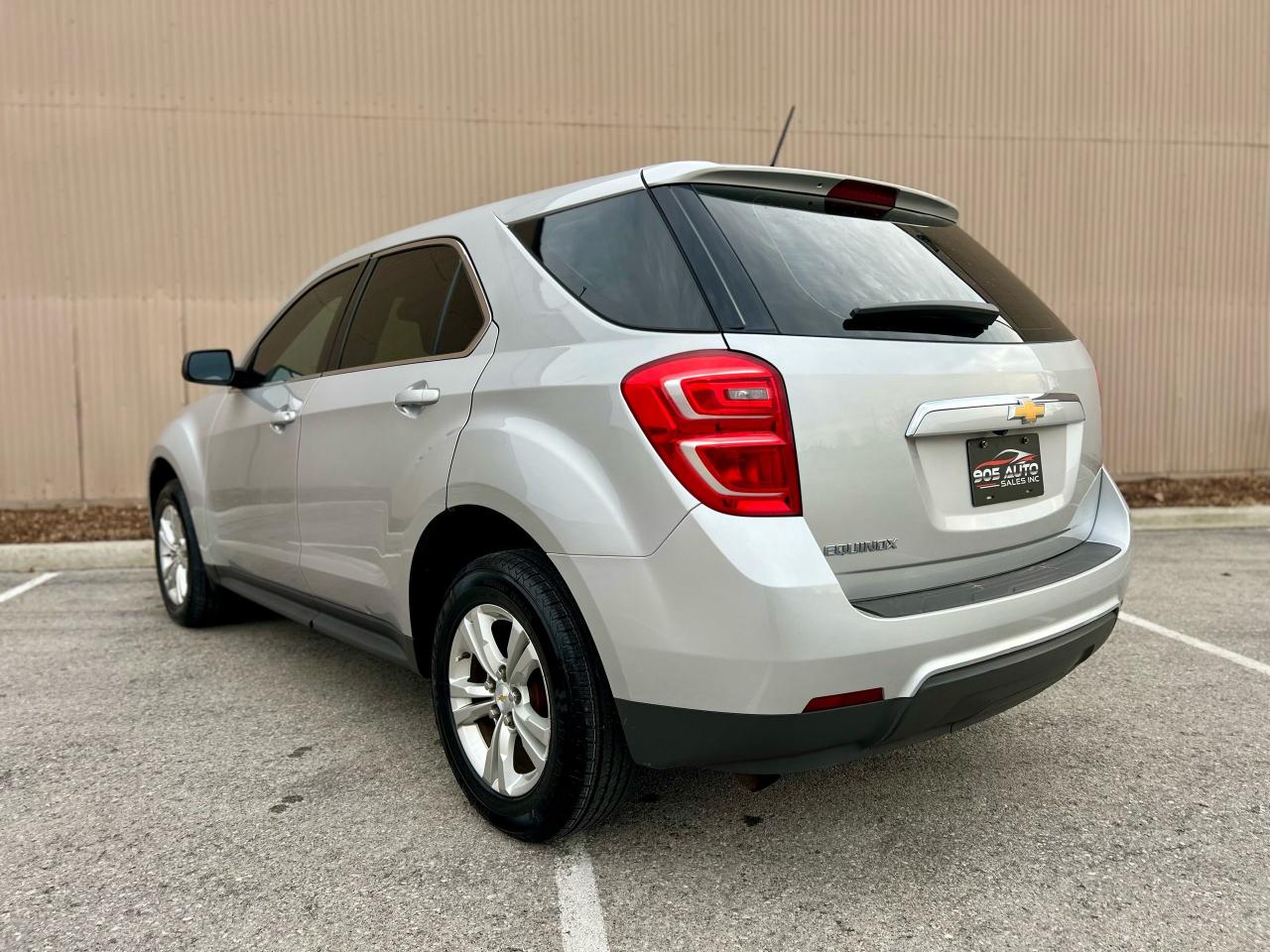 2017 Chevrolet Equinox LS - Photo #3