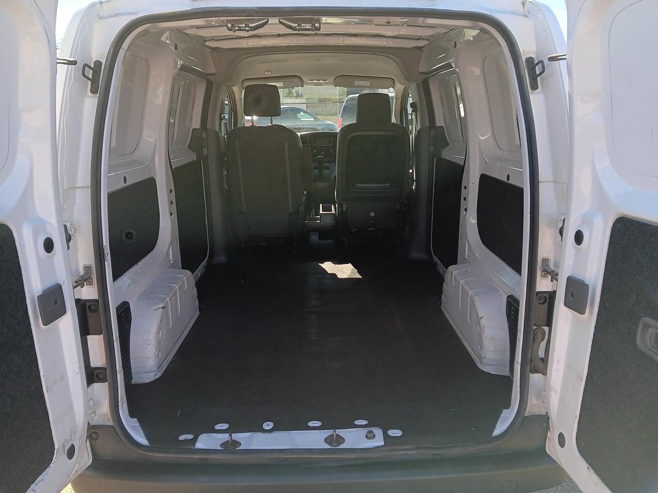 2018 Nissan NV200 SV, Automatic, BU Cam - Photo #7