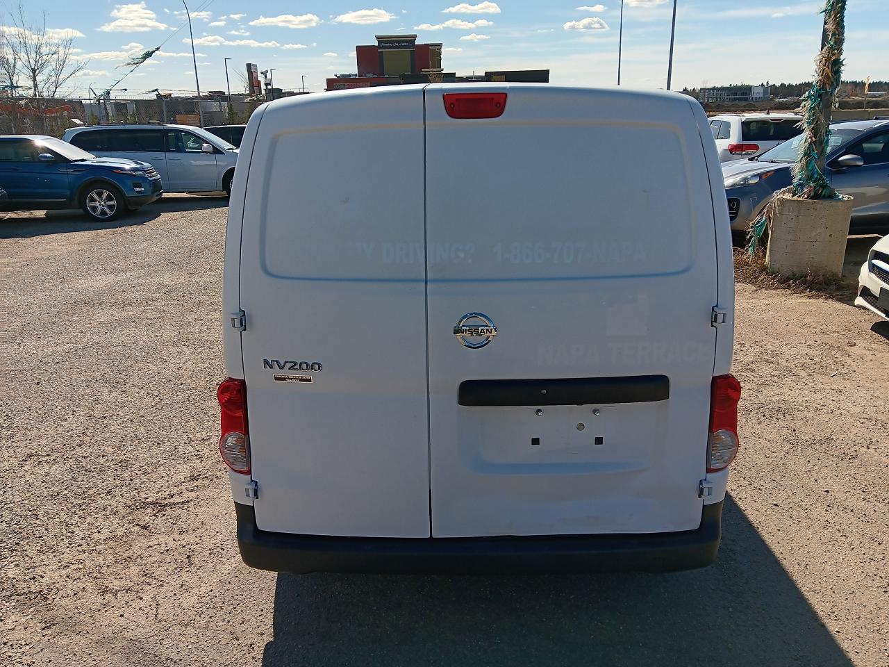 2018 Nissan NV200 SV, Automatic, BU Cam - Photo #6