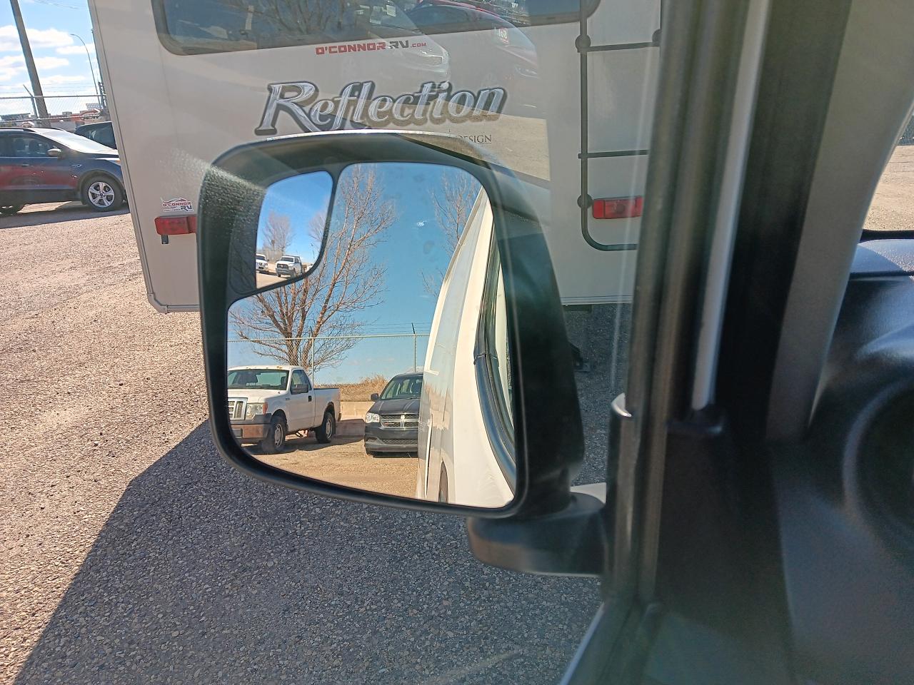 2018 Nissan NV200 SV, Automatic, BU Cam - Photo #8