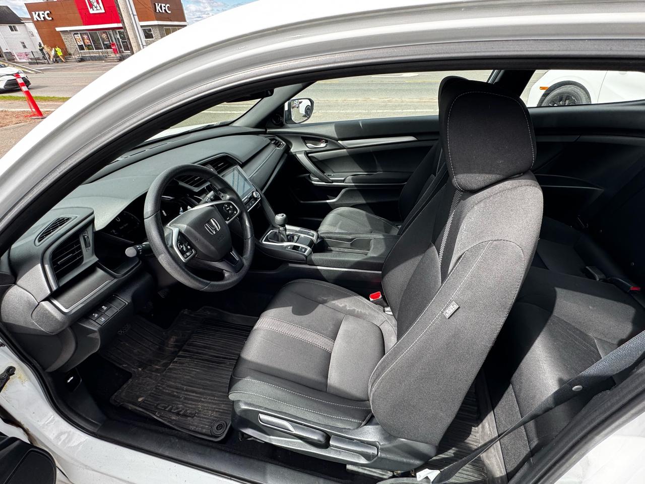 2020 Honda Civic Coupe LX Photo