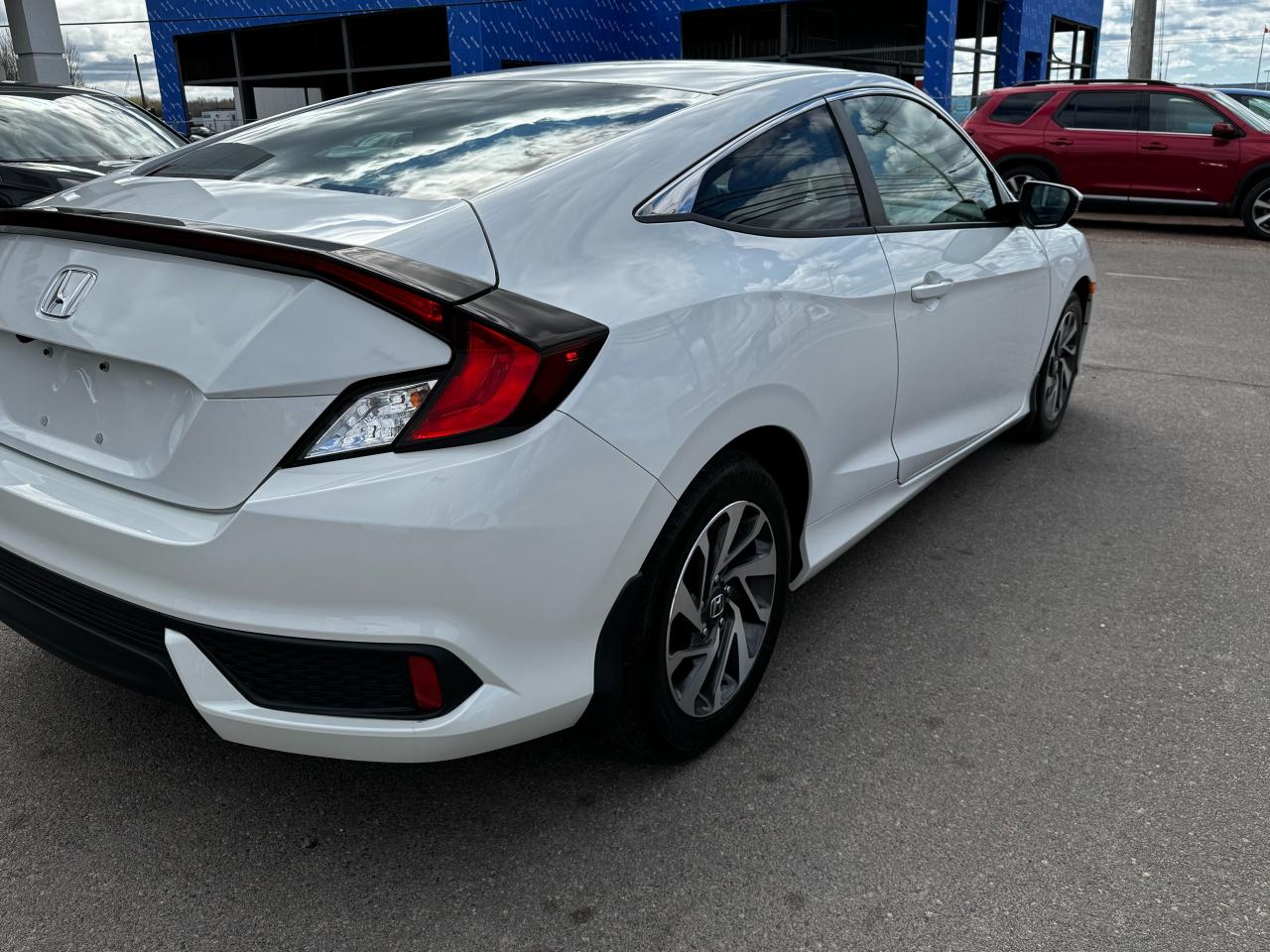 2020 Honda Civic Coupe LX Photo
