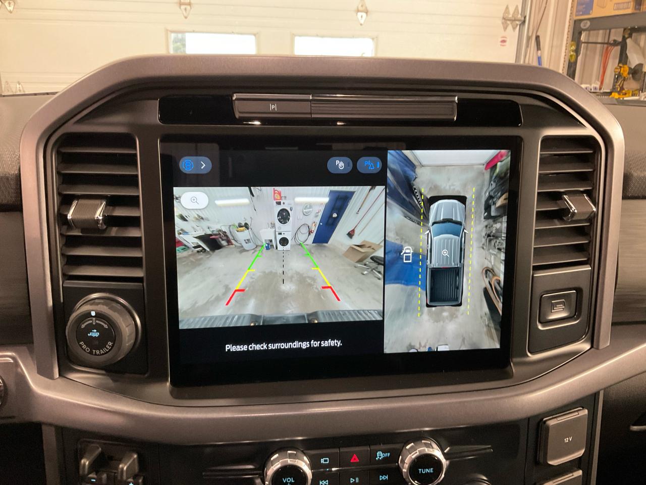 2025 Ford F-150 XLT Photo5