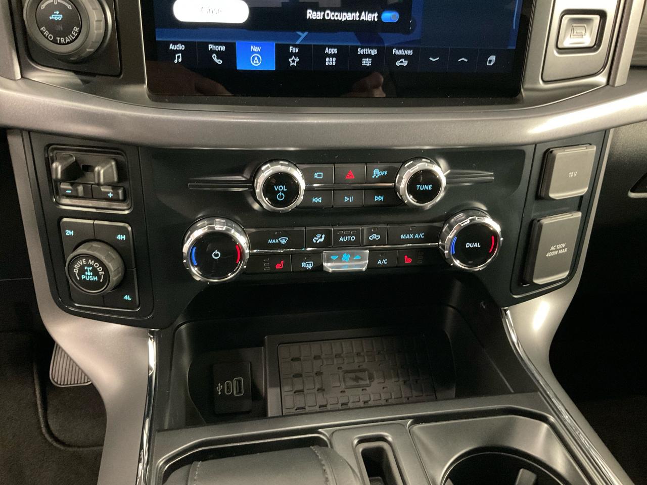 2025 Ford F-150 XLT Photo5