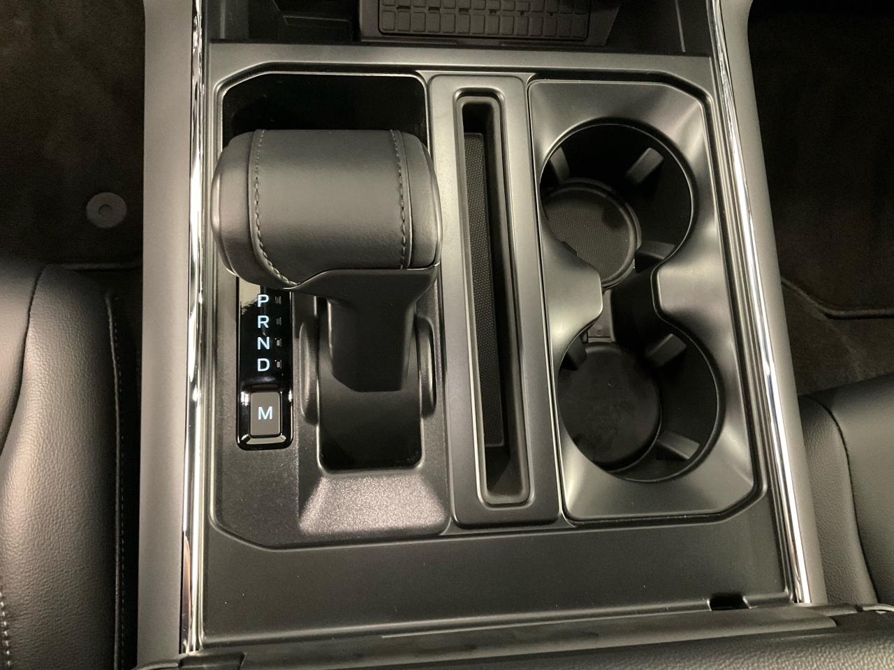 2025 Ford F-150 XLT Photo5