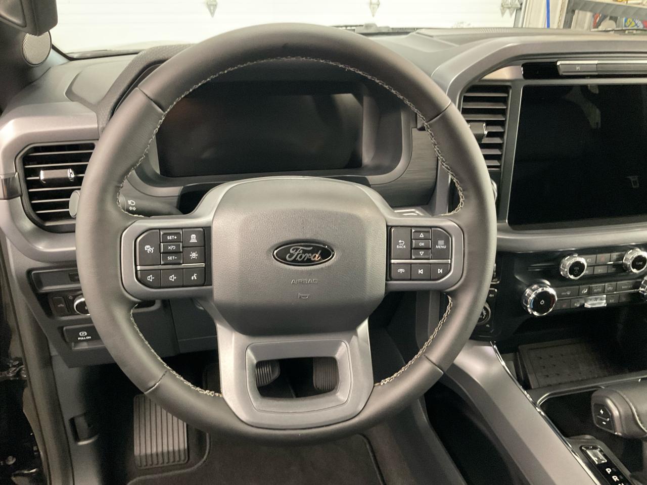 2025 Ford F-150 XLT Photo5