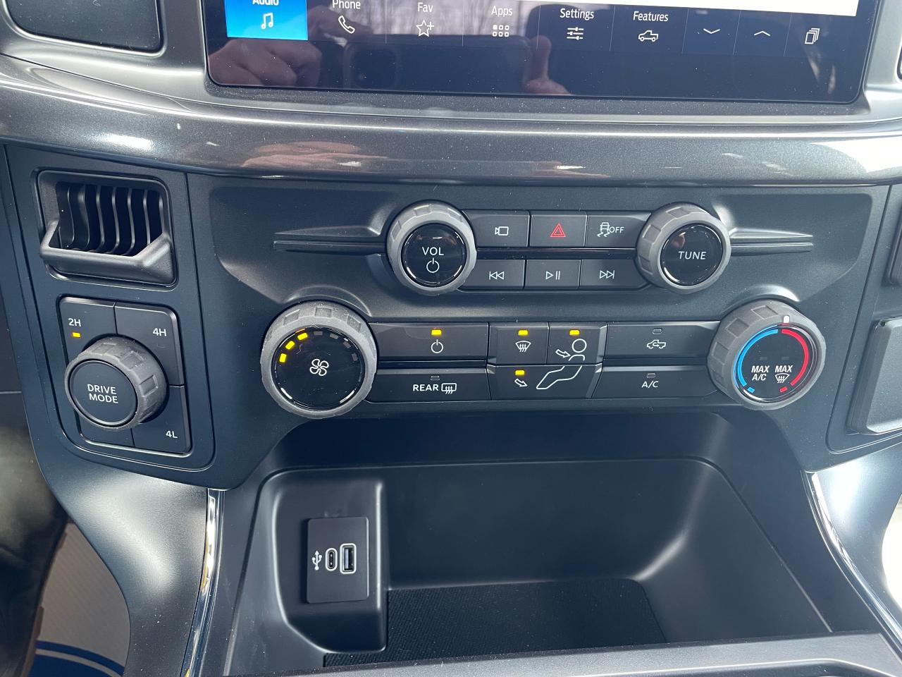 2025 Ford F-150 STX Photo5