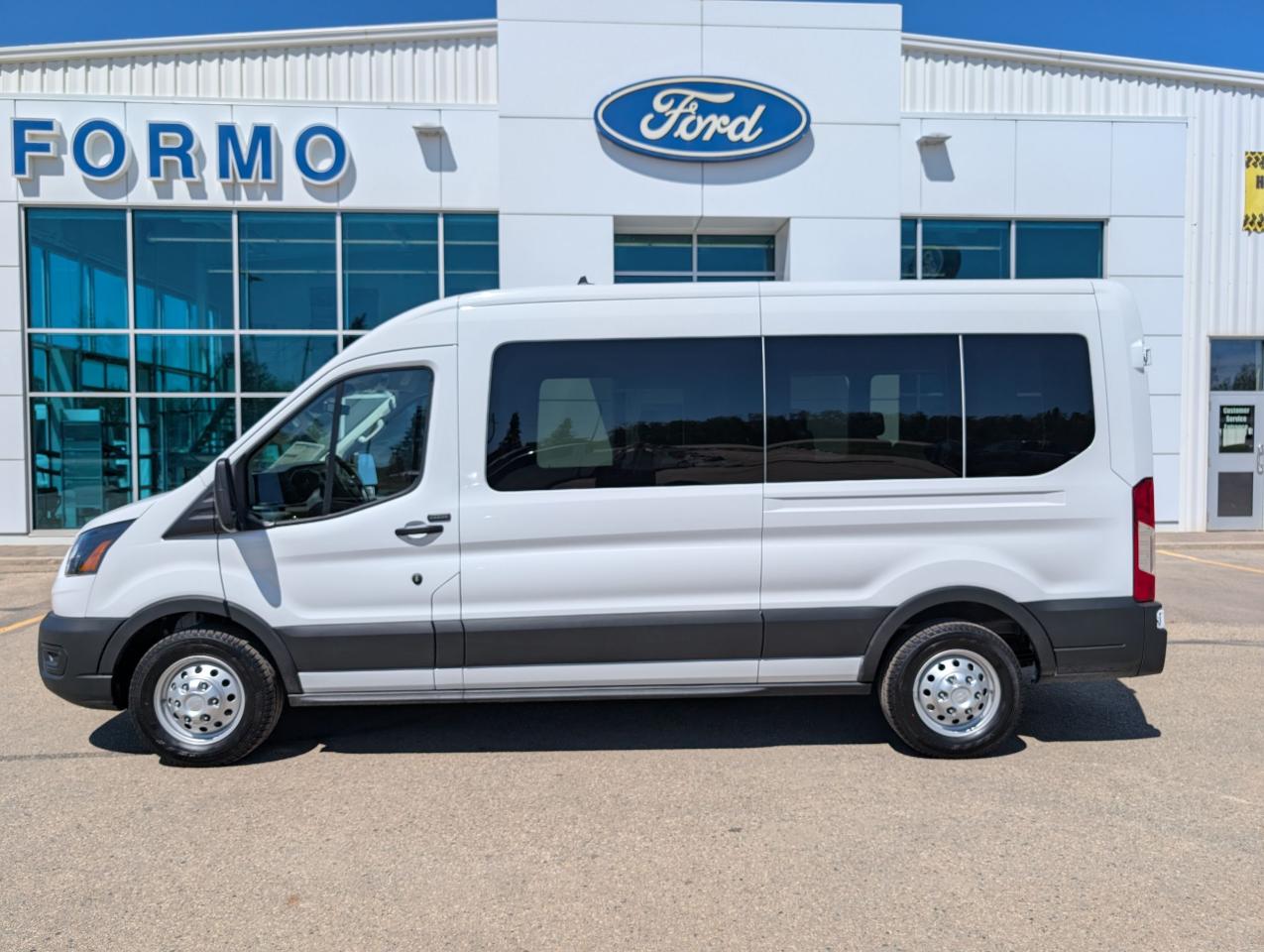 2025 Ford Transit Passenger Wagon XL Photo0