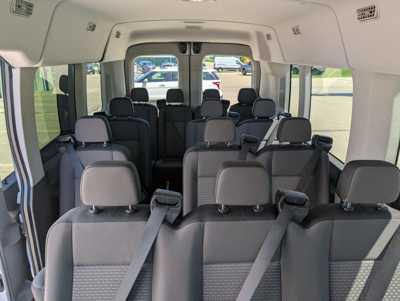 2025 Ford Transit Passenger Wagon XL Photo5