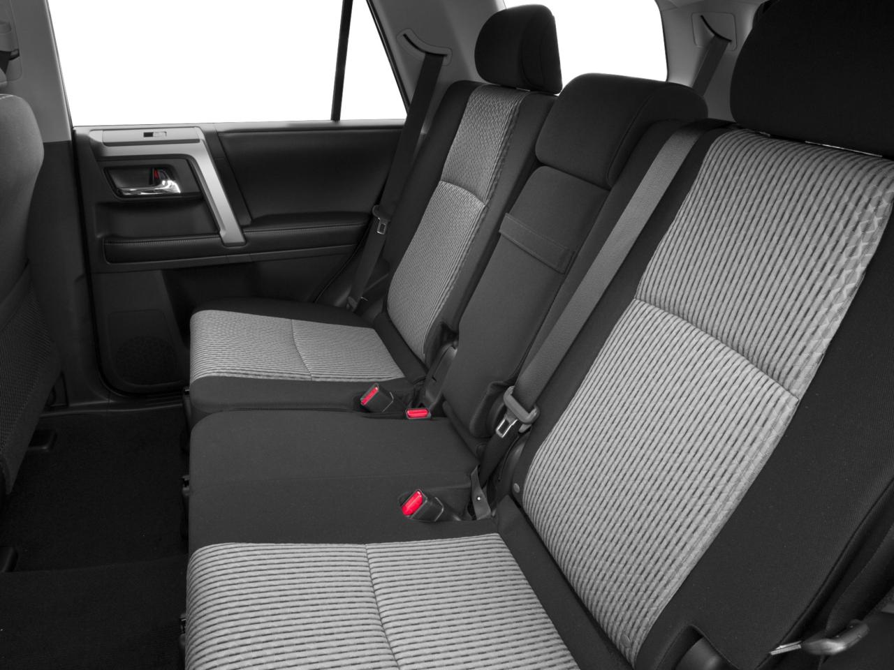2016 Toyota 4Runner SR5 Photo