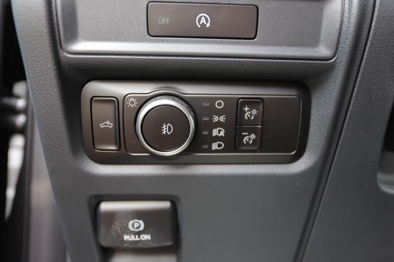 2025 Ford F-150 XLT 4WD SuperCrew 5.5' Box Photo5