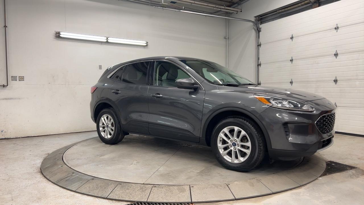 2020 Ford Escape SE AWD | HEATED SEATS | CARPLAY | 17IN ALLOYS Photo