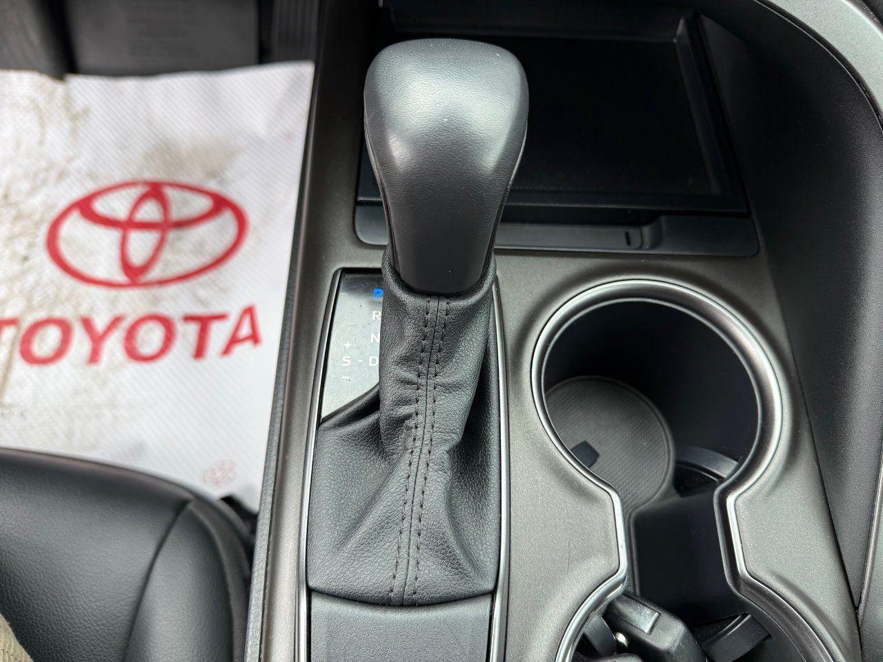 2023 Toyota Camry SE Photo