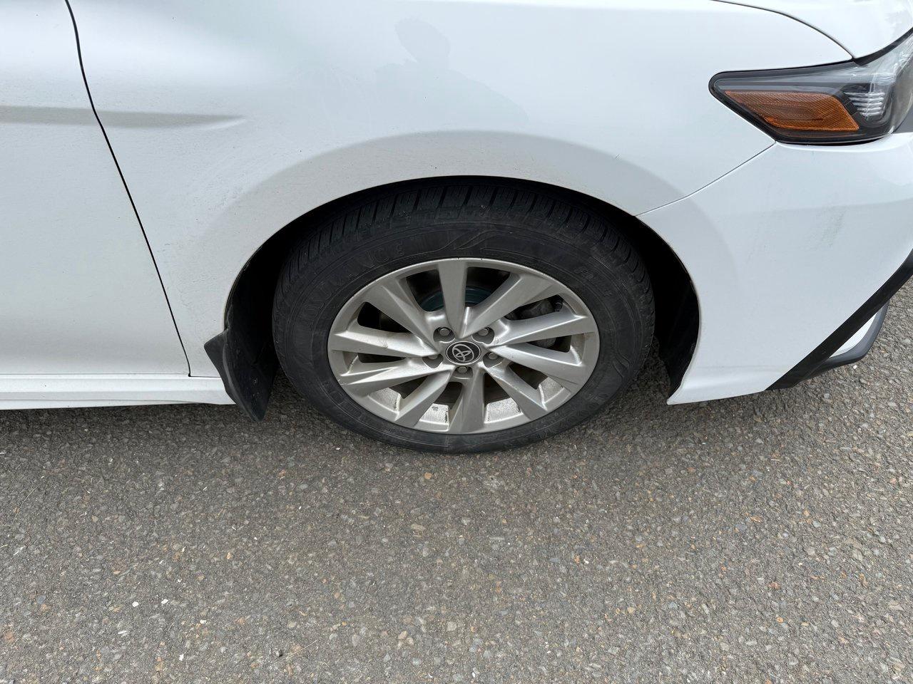 2023 Toyota Camry SE Photo3