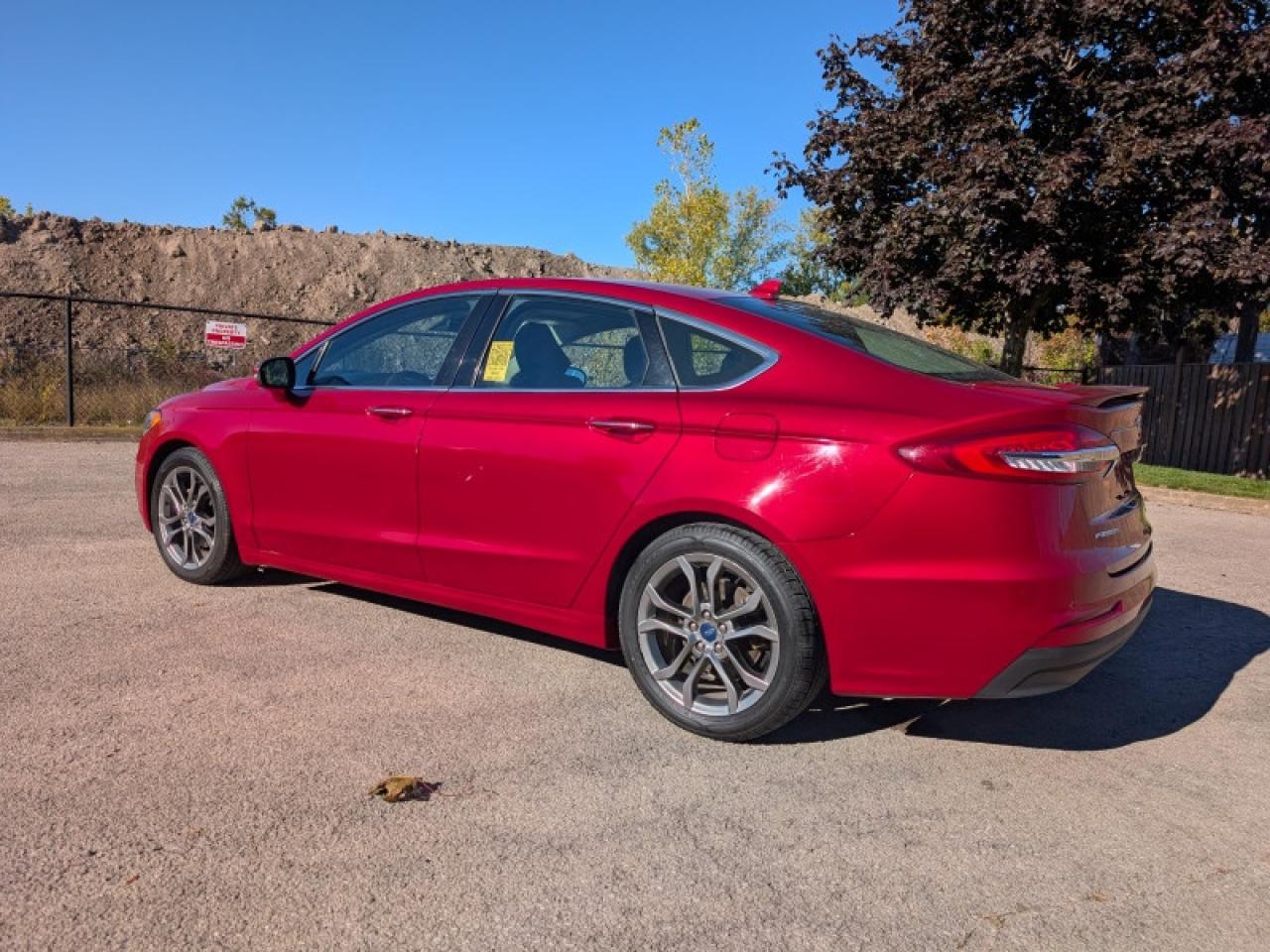 2020 Ford Fusion Titanium  **SUNROOF - COOLED SEATS** Photo