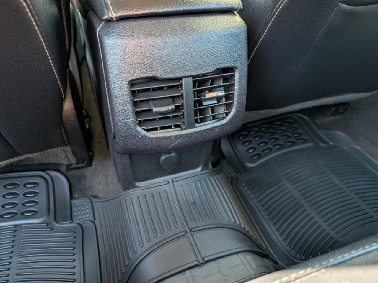 2020 Ford Fusion Titanium  **SUNROOF - COOLED SEATS** Photo