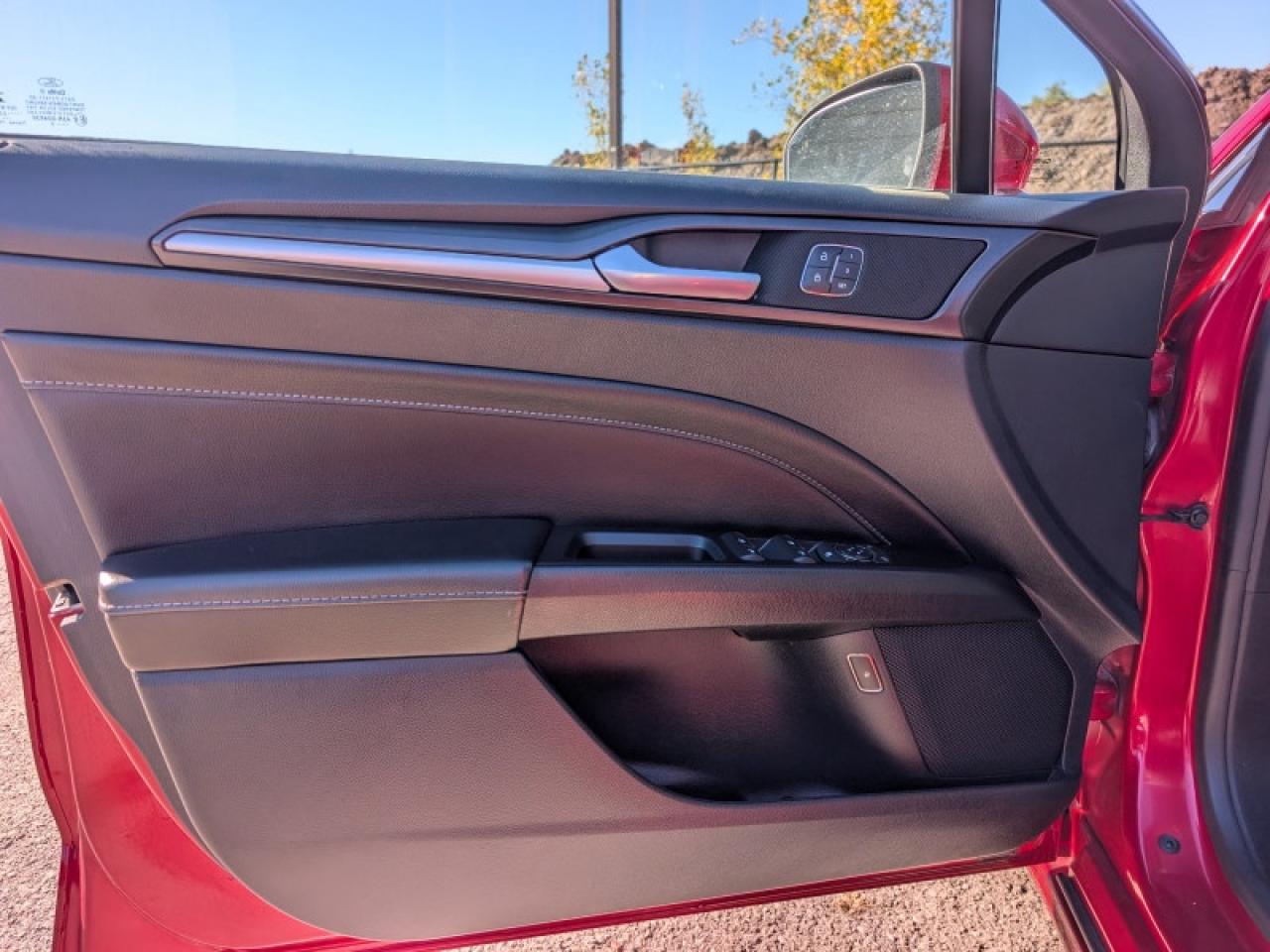 2020 Ford Fusion Titanium  **SUNROOF - COOLED SEATS** Photo