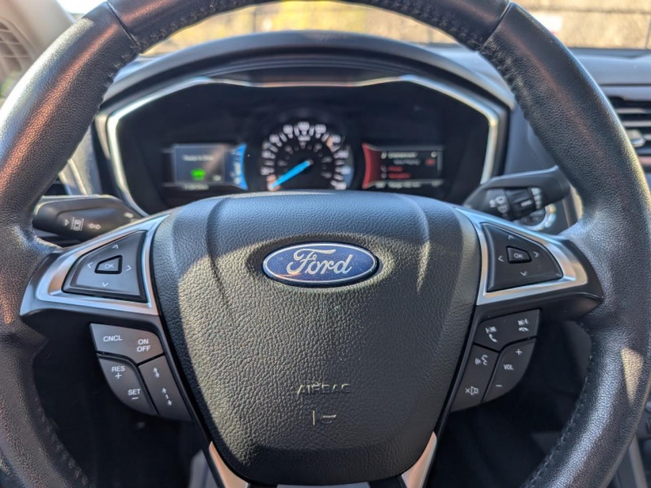 2020 Ford Fusion Titanium  **SUNROOF - COOLED SEATS** Photo