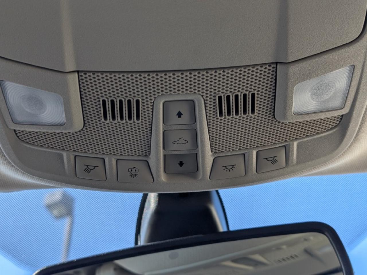 2020 Ford Fusion Titanium  **SUNROOF - COOLED SEATS** Photo