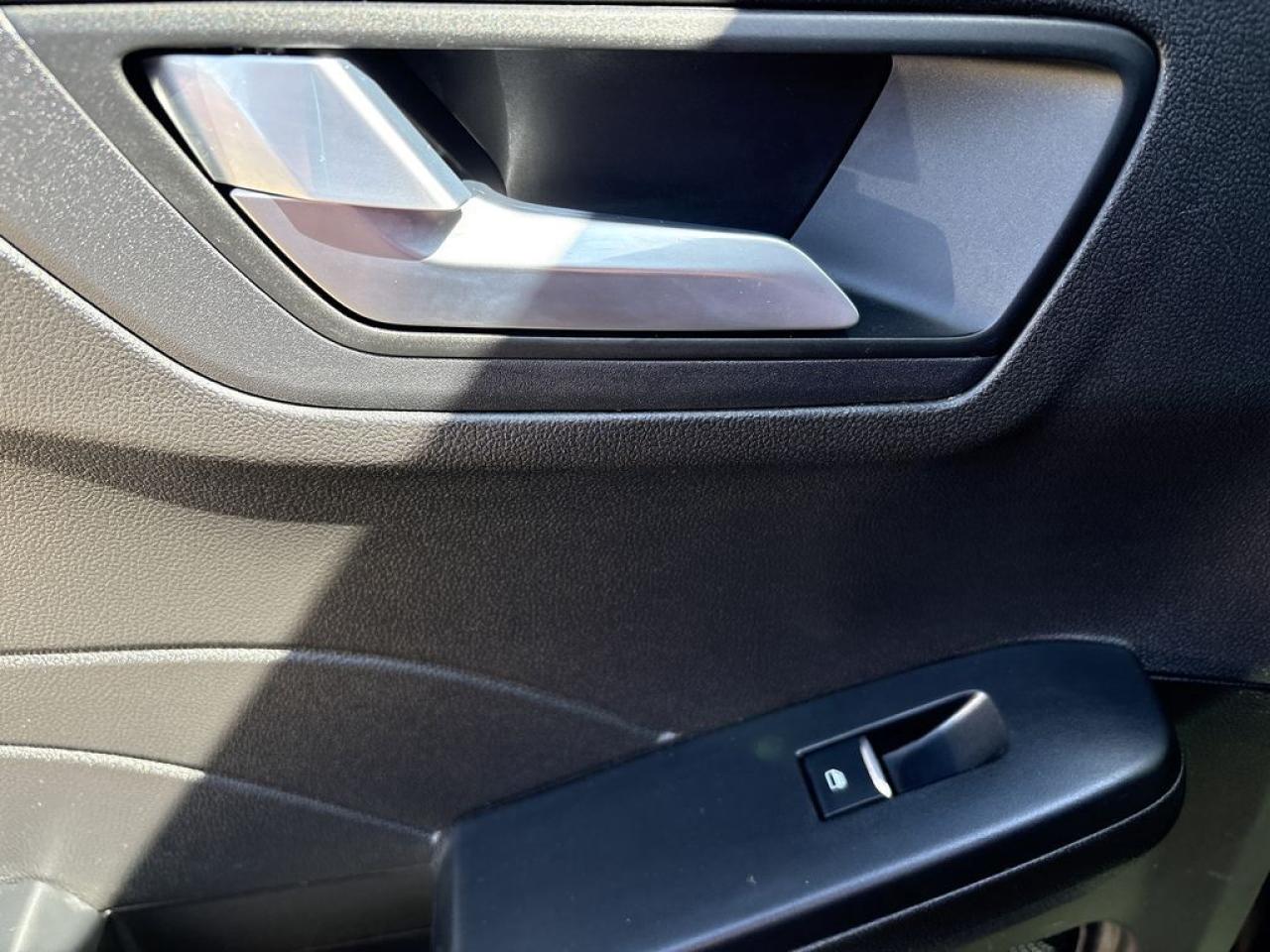 2024 Ford Escape Platinum Photo5