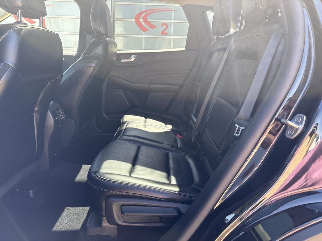 2024 Ford Escape Platinum Photo5