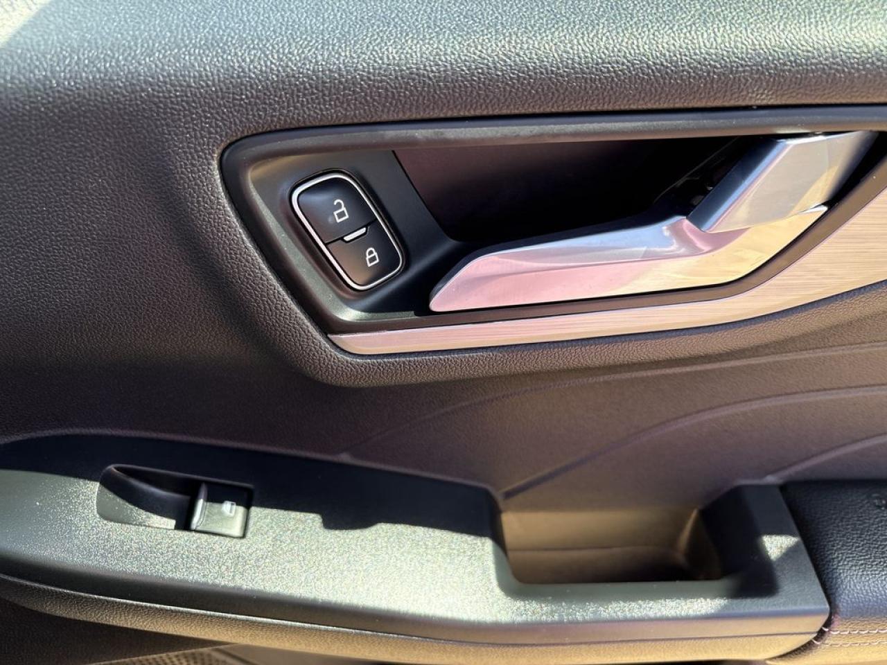 2024 Ford Escape Platinum Photo5
