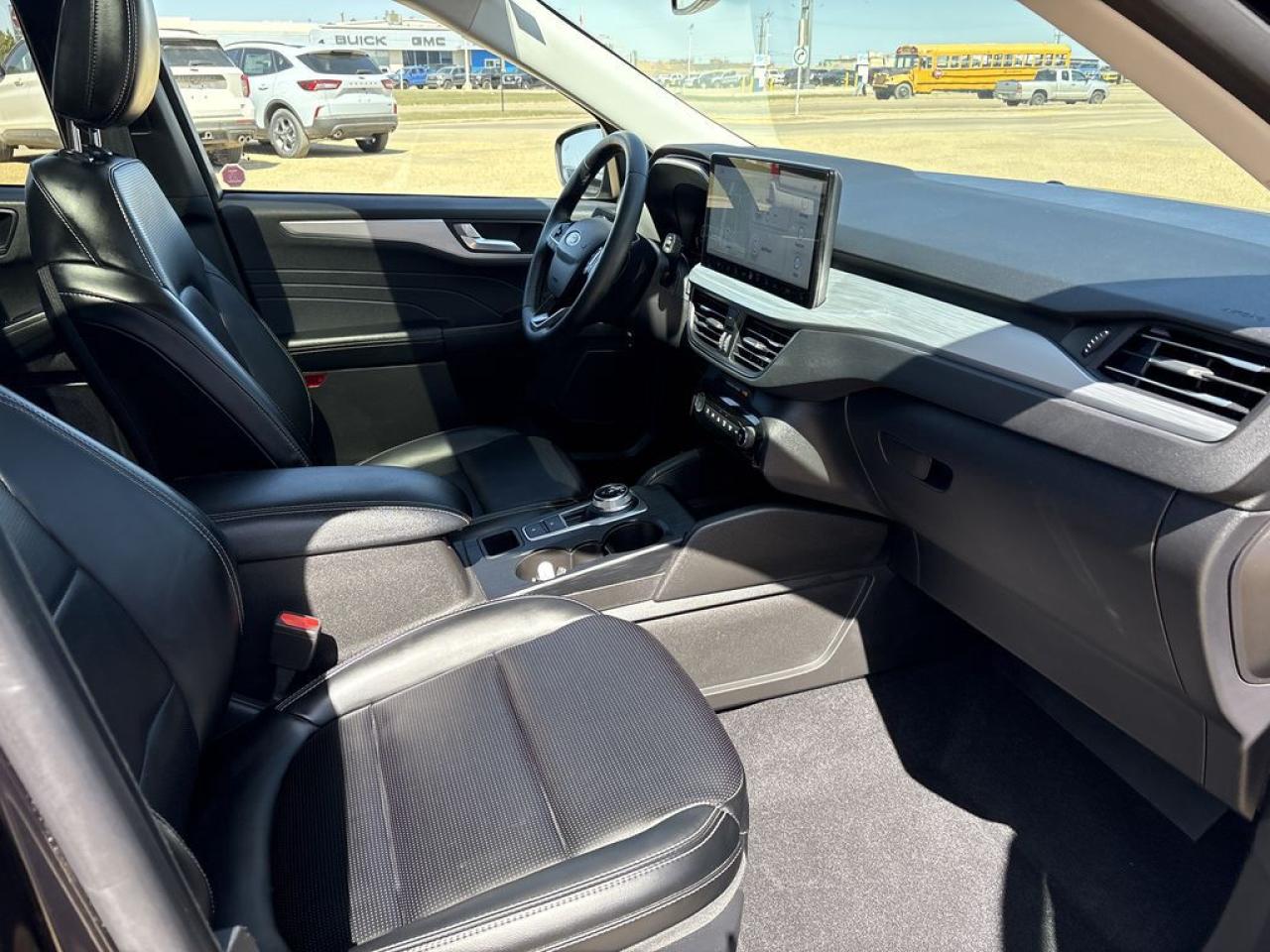 2024 Ford Escape Platinum Photo5