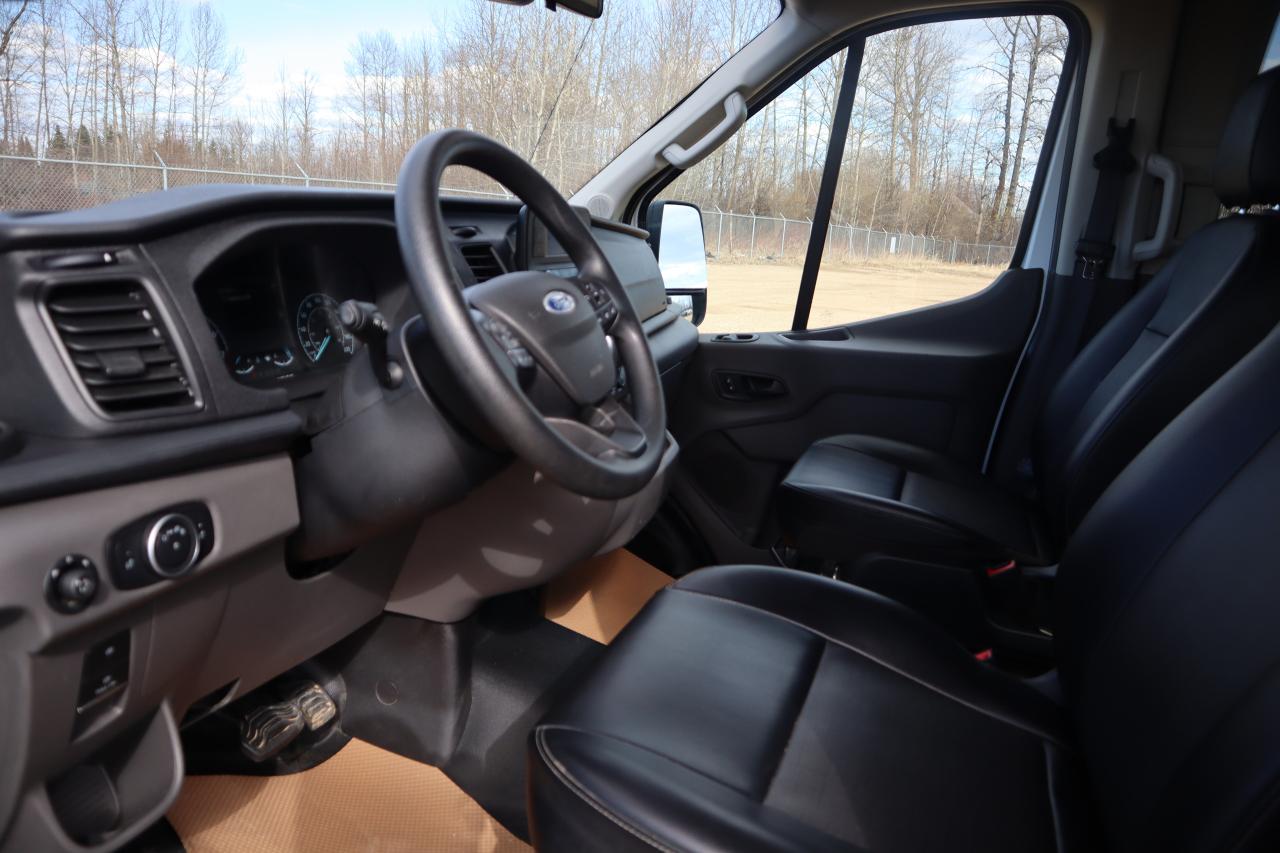 2021 Ford Transit Passenger Wagon XL Photo5