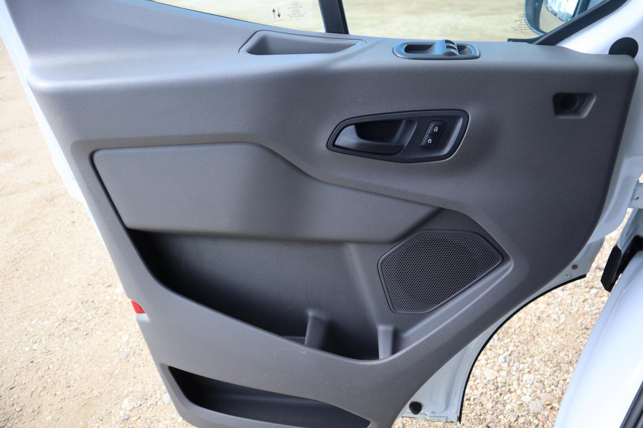 2021 Ford Transit Passenger Wagon XL Photo5