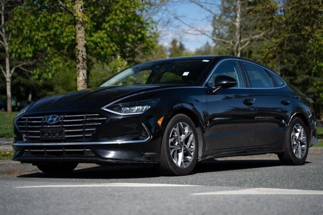 Used 2021 Hyundai Sonata PREFERRED for sale in Surrey, BC