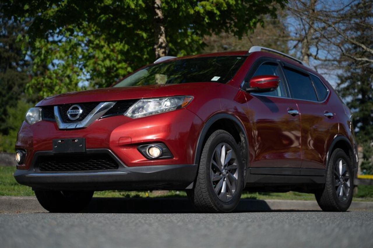 Used 2016 Nissan Rogue S for sale in Surrey, BC
