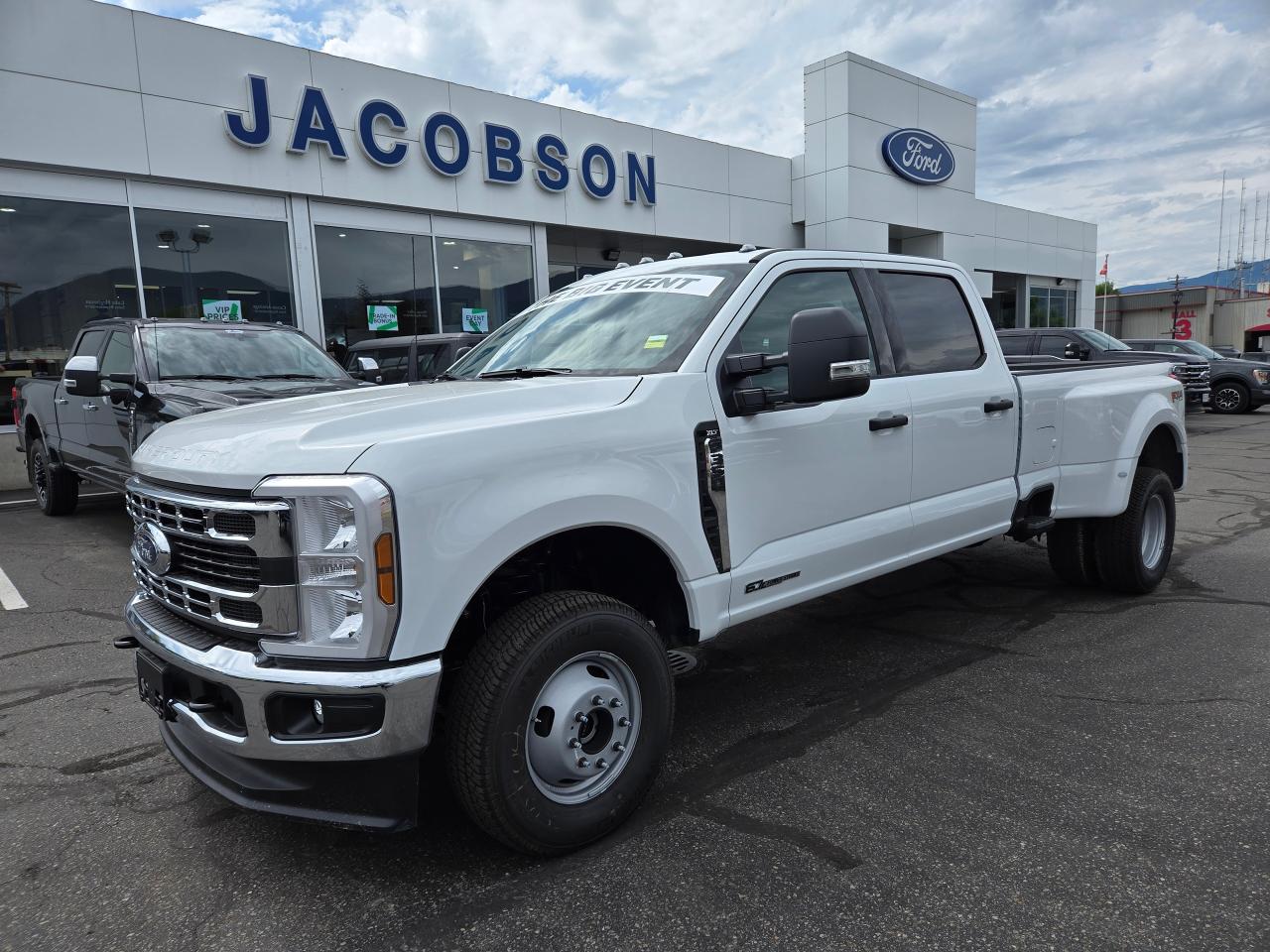 New 2025 Ford F-350 Super Duty DRW XLT for sale in Salmon Arm, BC