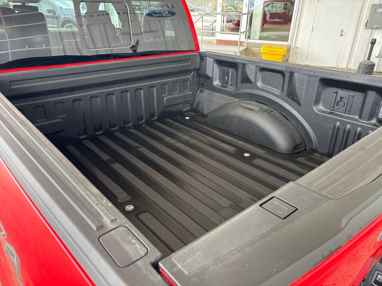 2022 Ford F-150 Lariat - Photo #5