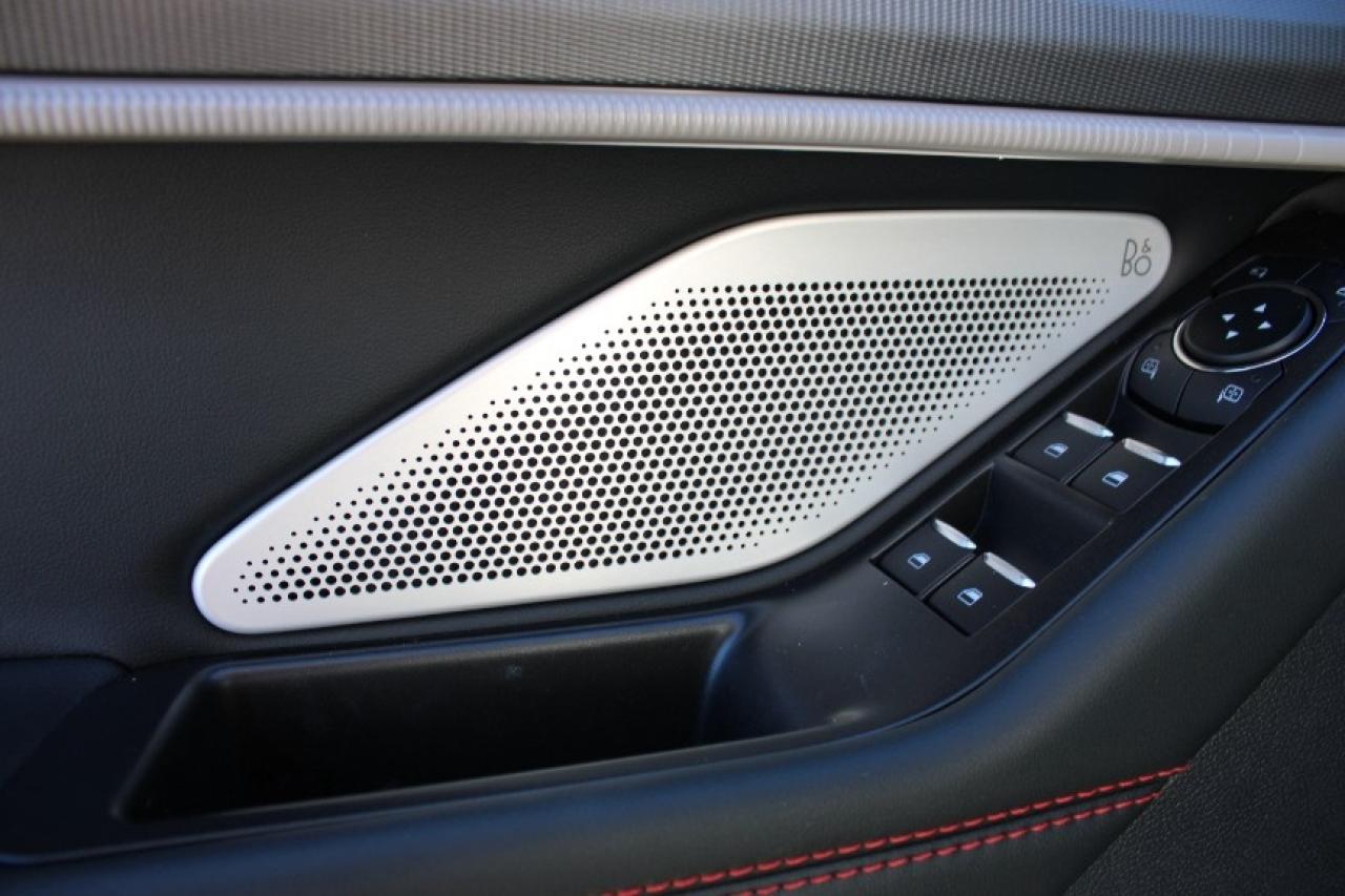 2025 Ford Explorer ST Photo