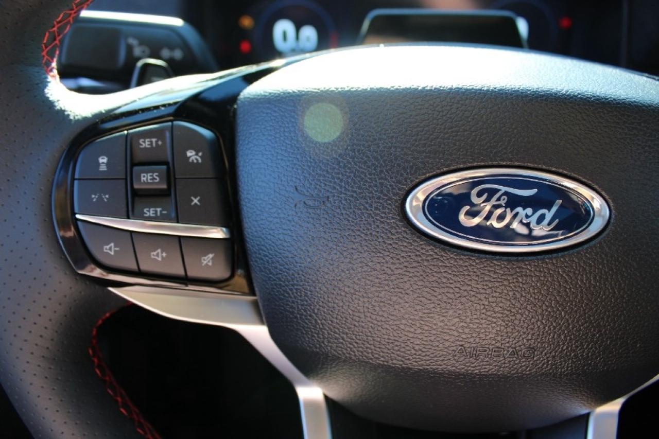 2025 Ford Explorer ST Photo